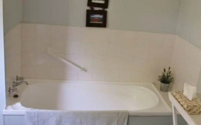 St Dyes Cottage - Burra