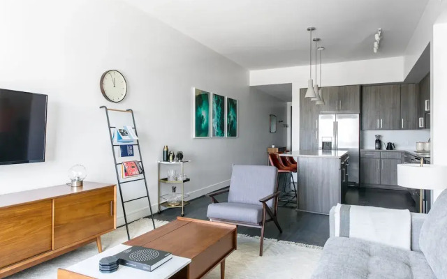 Stylish 1BR1BA in Downtown by Lyric