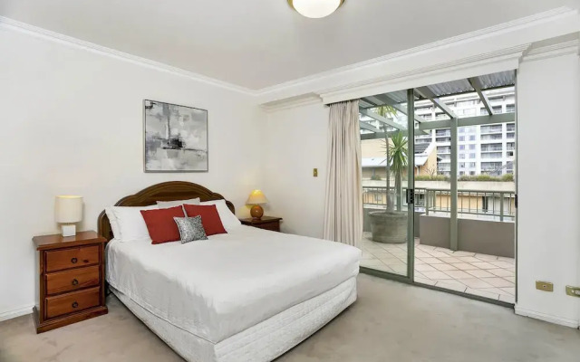 Dual Level Apt Darling Harbour HWD89