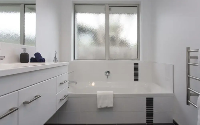 Coastal Walkway Charmer