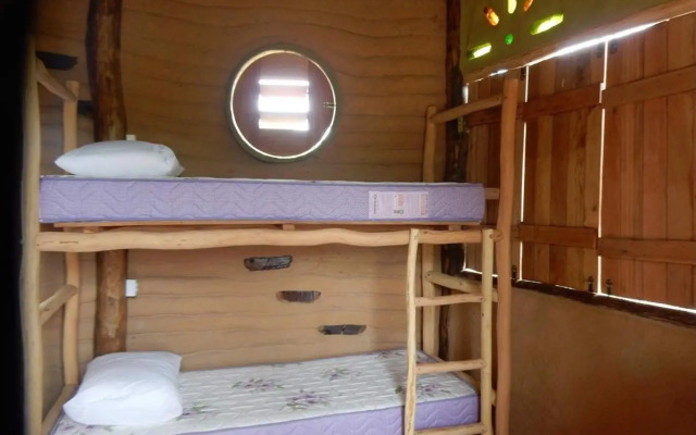 Raízes Eco Hostel