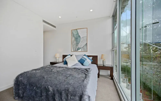 Ultra Modern Luxurious home in Tranquil Sydney