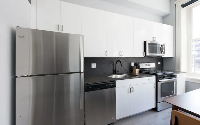 The Plymouth Premier 4BR Suites by Sonder