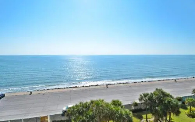 Diamond Beach 603 3 Br condo by RedAwning
