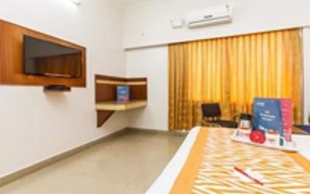 OYO Rooms Majestic Gandhinagar 3