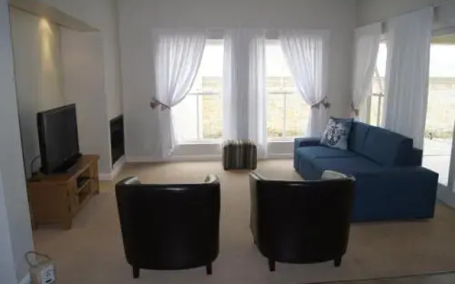 Trafford Cottage on Kingswood Golf Estate