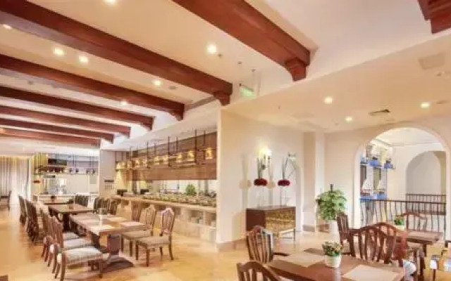 New Century Manju Hotel Beihai Yintan