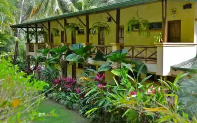 Hotel Roca Verde Beachfront