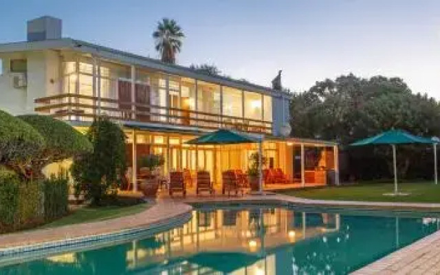 Raw Karoo Guest House