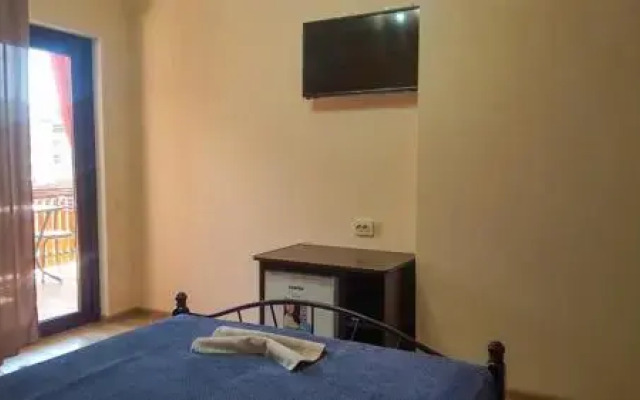 Avrora Guest House