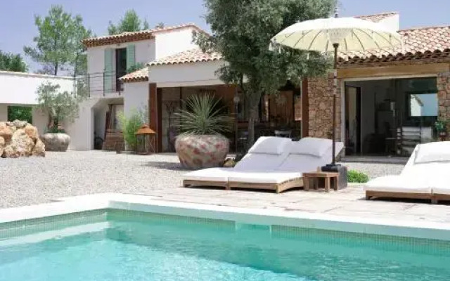 Le Clos Des Cambres