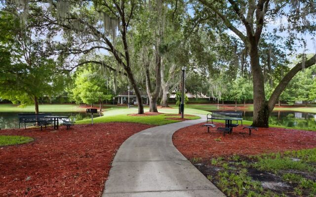 Lucaya Village - 2900 Edenshire 26-103