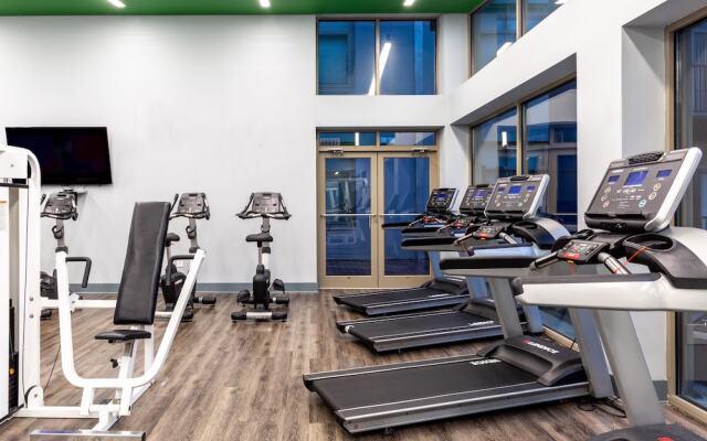 Stay Alfred at Dwell ATL