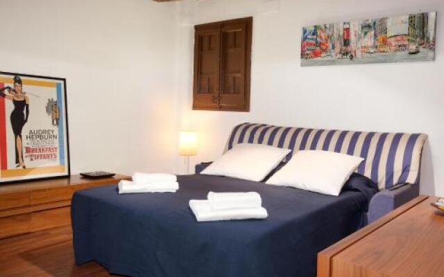 Click&Flat Sagrada Familia Apartments