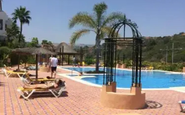 Duquesa Village