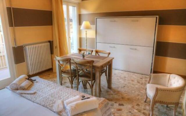 La Casetta di Lina Rooms and Apartments