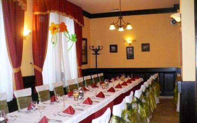 Ambrózia Étterem és Panzió