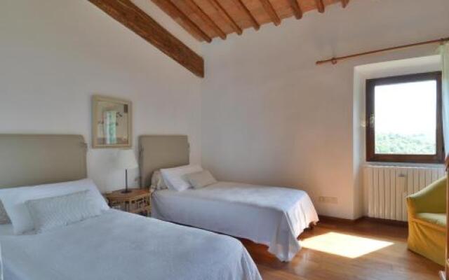 Fattoria il Leccio Fienile on Florence Hills