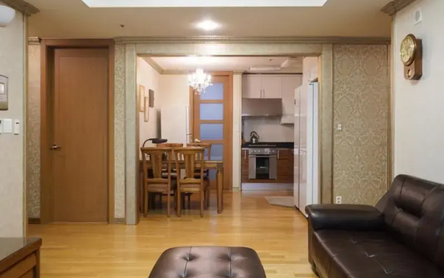 Classic Ganganam Galleria 3bedroom 2Bath 1MIN WALK