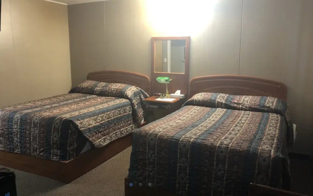 Robins nest motel and cafe