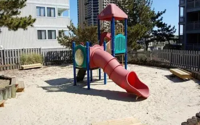Pelican's Landing 326 - 3 Br Condo