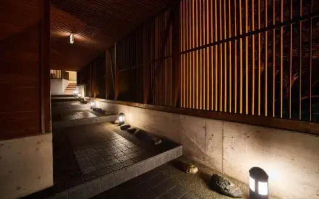 Ryokan pebble Takashima
