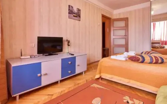 Home Hotel Apartments on Livoberezhna