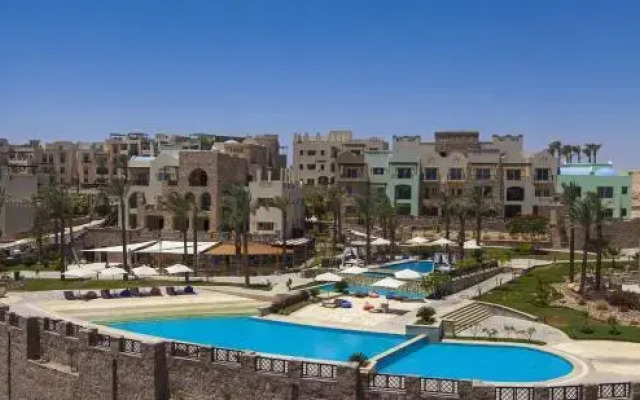 Azzurra Sahl Hasheesh