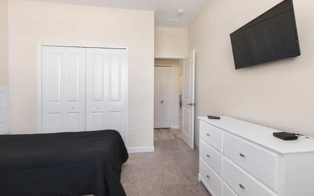 Storey Lake - 4777 Kings Castle Circle