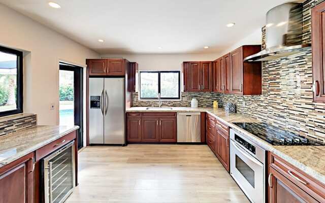 Contemporary - 3 Br Home