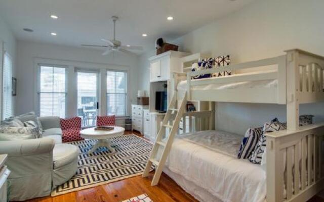 Charleston Boulevard 118 by RedAwning