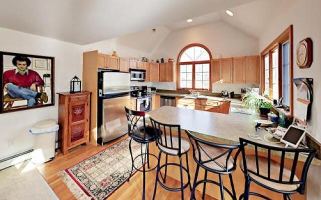 Woodsy Cape Cod Home by RedAwning