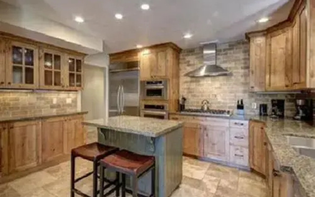 Ridgepoint Apartment