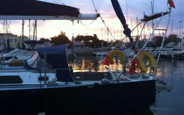 Boat at Lisbon - Vahine