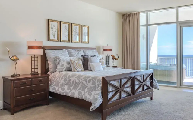 Turquoise Place Unit 1402C