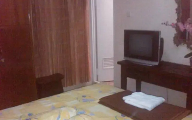 Rancho Topaz Guesthouse