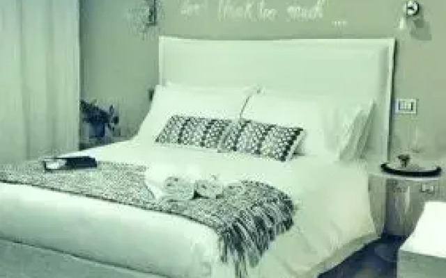 B&B Home 21