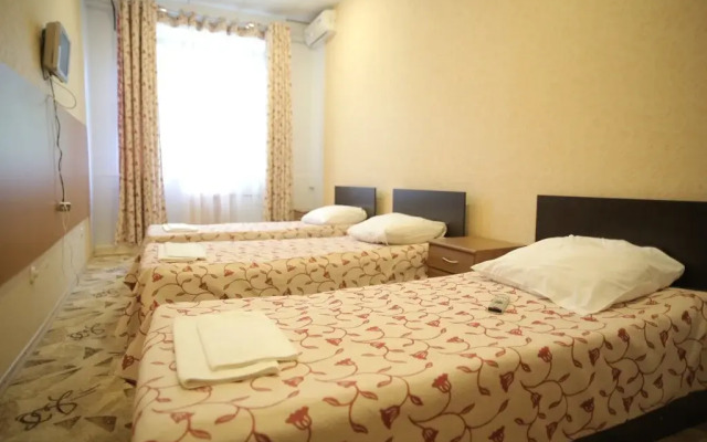 Hotel Leader