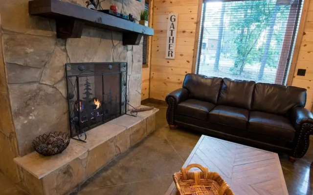 Gather Round Lodge - 3 Br Cabin