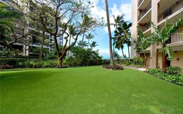 Valley Isle 809 by RedAwning
