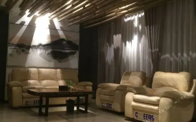 Puhe Hotel