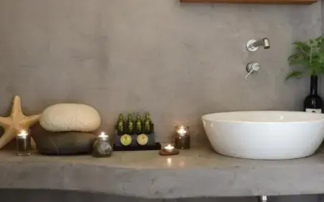 Aegean View Seaside Rooms & Studios
