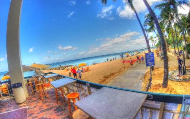 Waikiki Shore 515 Beachfront & Upgrade