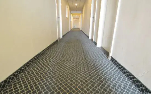 Hanting Hotel Guanghua Road