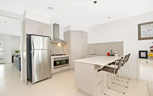 Central Warrnambool Townhouse