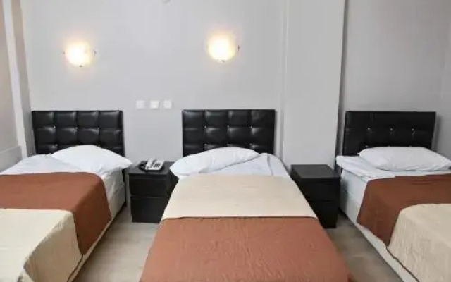 Tanin Hotel