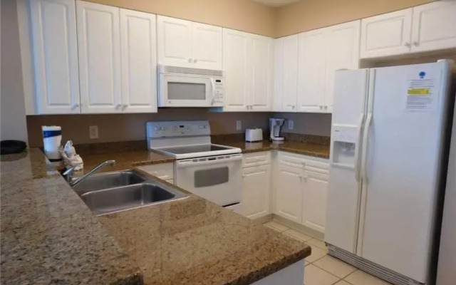 Yacht Club Villas Unit 703 - 3 Br Condo