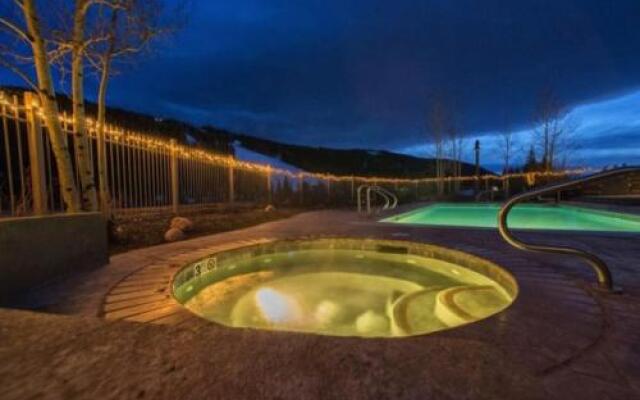 2333_red_hawk_townhms