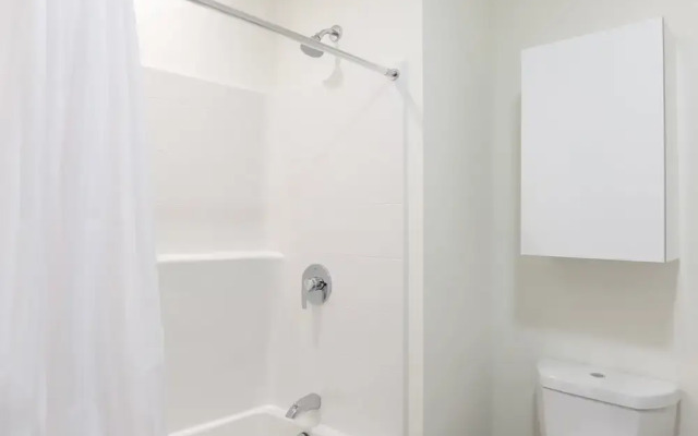 Classic Lower Allston Suites by Sonder
