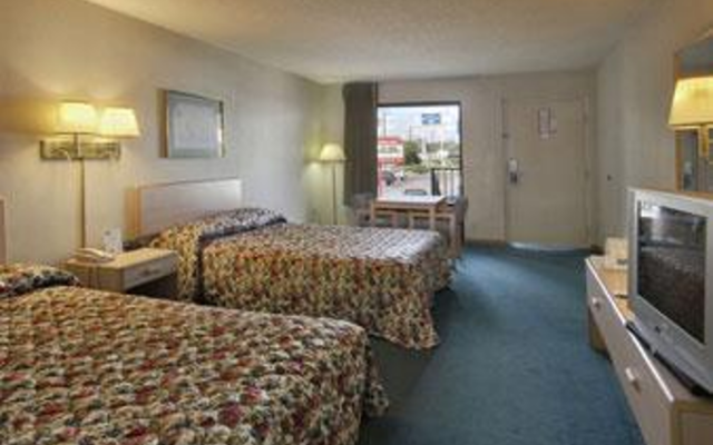 Travelodge Lake City